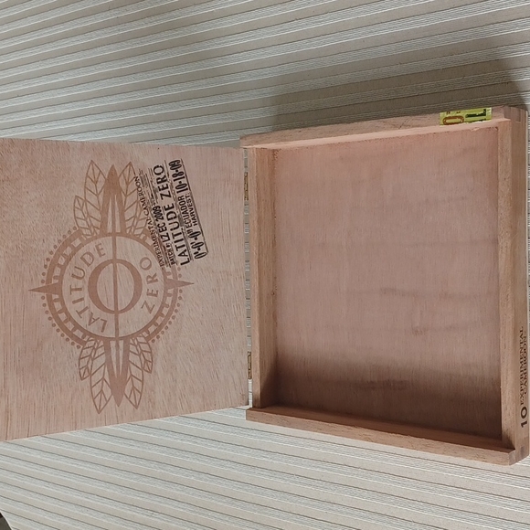 Latitude Zero Wood Cigar Box - Picture 3 of 10